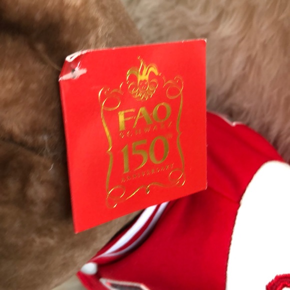 FAO Schwarz 150th Anniversary brown bear - Picture 5 of 7